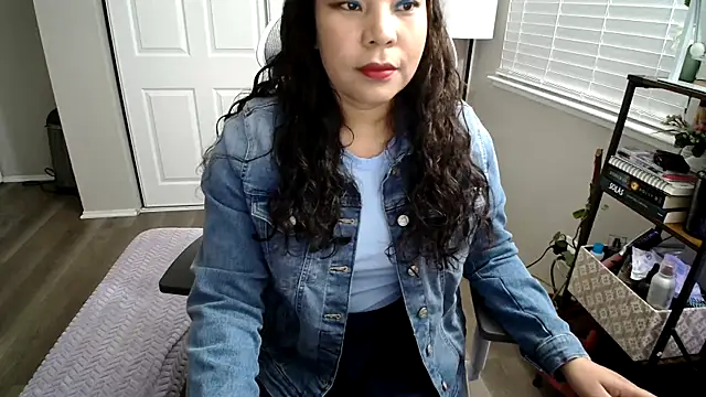 SHEILYN  online show from January 7, 2026, 4:48 am