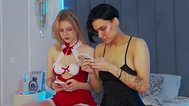 VioletAsh online show from September 22, 2025, 4:25 am