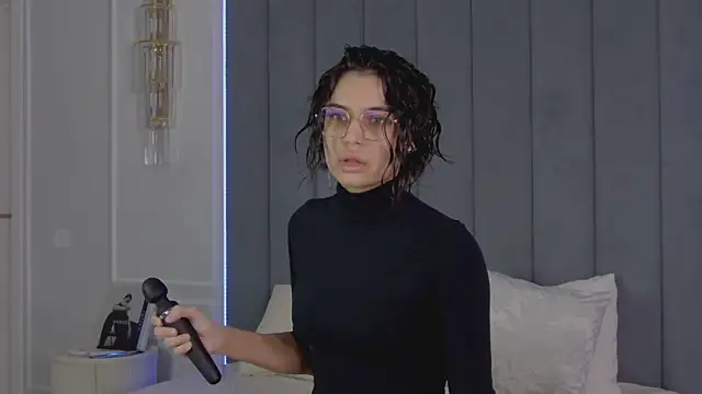 VioletAsh online show from March 26, 2026, 4:29 am