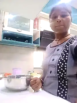 Snapshot of Sneha16 chatting on September 11, 2025, 3:06 am Sneha16 online show from September 11, 2025, 3:06 am