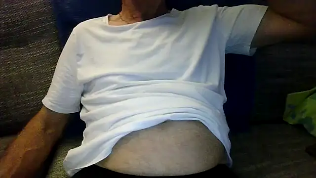 Snapshot of velikifant7 chatting on November 16, 2025, 7:19 pm velikifant7 online show from November 16, 2025, 7:19 pm