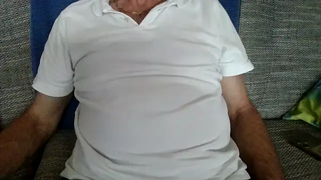 Snapshot of velikifant7 chatting on April 19, 2026, 4:17 pm velikifant7 online show from April 19, 2026, 4:17 pm