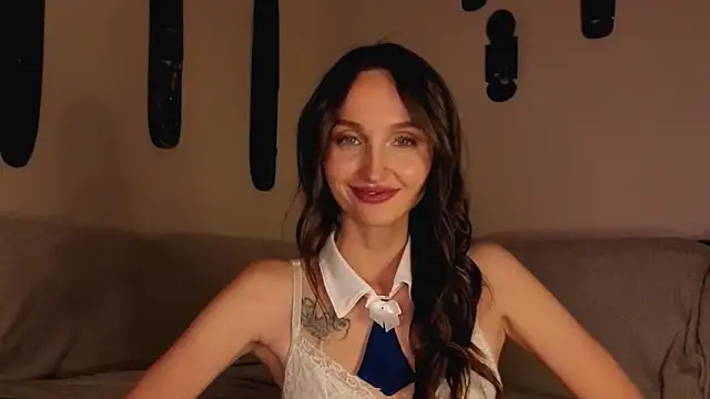 Snapshot of xSweetMissx chatting on September 13, 2025, 7:02 pm xSweetMissx online show from September 13, 2025, 7:02 pm