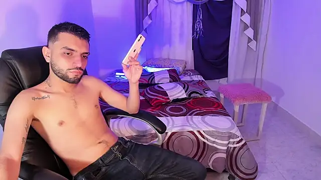 Jeremyy Boy online show from September 19, 2025, 1:07 am