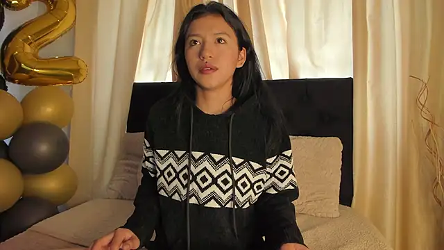 Tiffany Nm online show from October 5, 2025, 2:48 pm