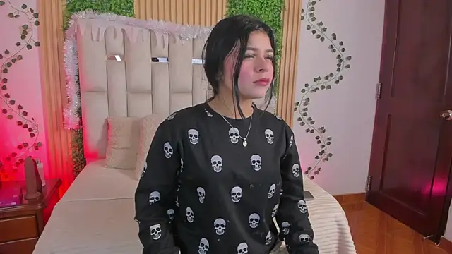 Jade Nmm online show from December 19, 2025, 1:07 pm