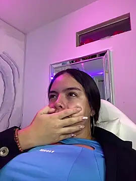 EmilyHarperr online show from October 21, 2025, 11:33 am