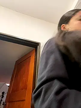 EmilyHarperr online show from November 5, 2025, 11:32 am