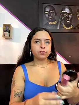 EmilyHarperr online show from November 8, 2025, 12:05 pm