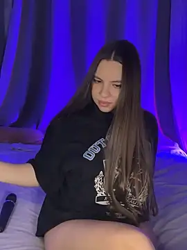 Chloe loo online show from October 5, 2025, 9:13 pm