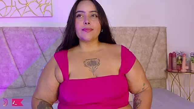 TinaCurv online show from October 29, 2025, 7:59 pm