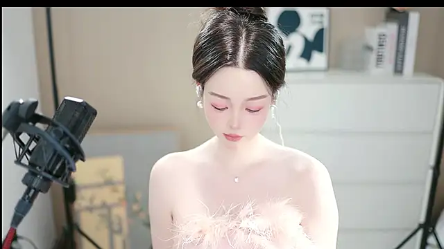 abbyli12 online show from November 23, 2025, 4:29 pm