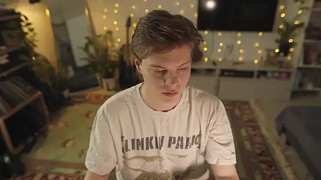 RusBradPitt online show from April 7, 2026, 2:17 pm