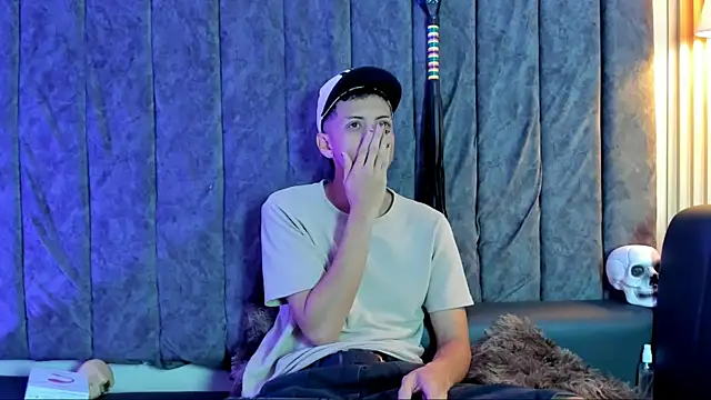 DustinandJordan online show from September 24, 2025, 4:49 am