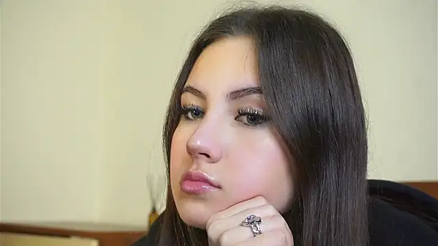 TerisaPurdy online show from November 19, 2025, 8:14 am