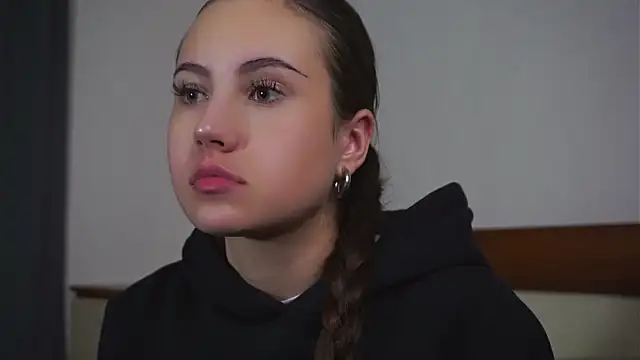 TerisaPurdy online show from November 29, 2025, 9:12 am