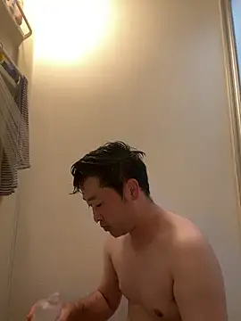 shin0689 online show from October 12, 2025, 10:42 pm