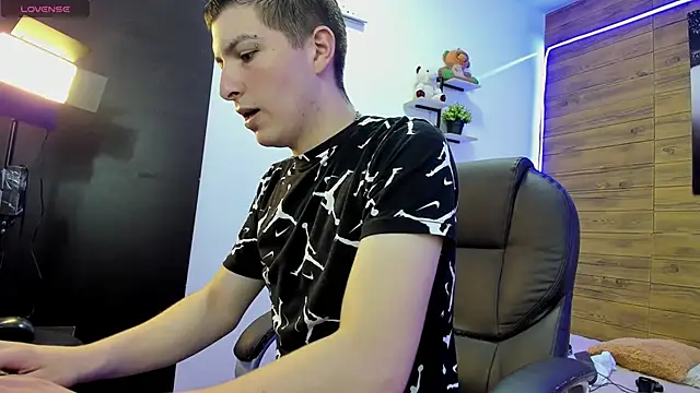 taner king online show from November 23, 2025, 3:28 am