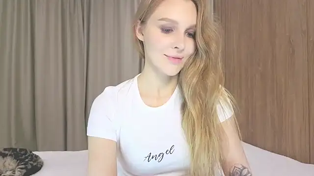 Brigitte Bardot online show from September 22, 2025, 6:37 am