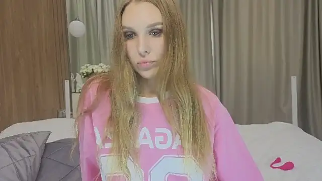 Brigitte Bardot online show from October 28, 2025, 9:46 am