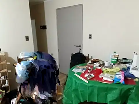 Gato2025perro online show from December 15, 2025, 2:16 am