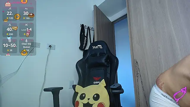 brunothompson3 online show from October 3, 2025, 10:29 pm