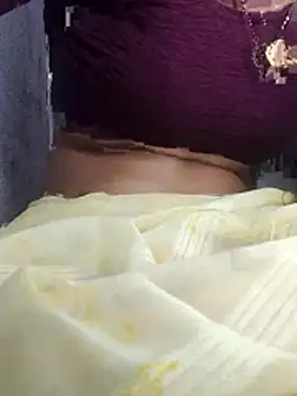 Snapshot of Hut_rotu_cute chatting on February 1, 2026, 3:21 pm Hut rotu cute online show from February 1, 2026, 3:21 pm