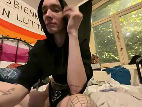 Snapshot of Styxlust chatting on September 15, 2025, 6:41 pm Styxlust online show from September 15, 2025, 6:41 pm