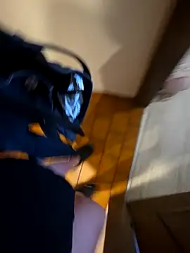 bigdicksklave online show from February 27, 2026, 10:04 am