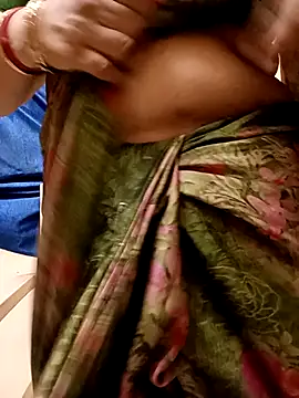 sushma26 online show from May 18, 2026, 6:47 pm