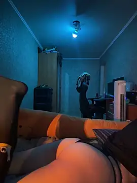 Snapshot of n1ghtcloud chatting on September 8, 2025, 4:17 pm n1ghtcloud online show from September 8, 2025, 4:17 pm