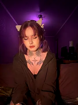 Snapshot of n1ghtcloud chatting on October 10, 2025, 6:07 pm n1ghtcloud online show from October 10, 2025, 6:07 pm