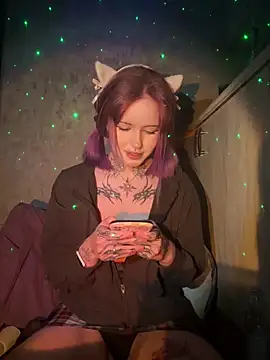 Snapshot of n1ghtcloud chatting on October 12, 2025, 1:15 am n1ghtcloud online show from October 12, 2025, 1:15 am