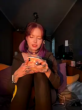 Snapshot of n1ghtcloud chatting on October 14, 2025, 10:49 am n1ghtcloud online show from October 14, 2025, 10:49 am