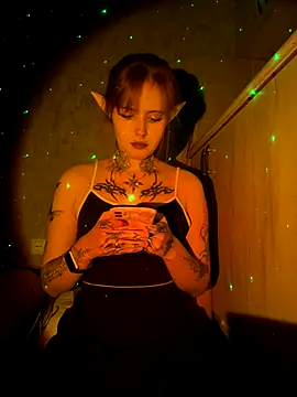 Snapshot of n1ghtcloud chatting on November 1, 2025, 11:29 pm n1ghtcloud online show from November 1, 2025, 11:29 pm