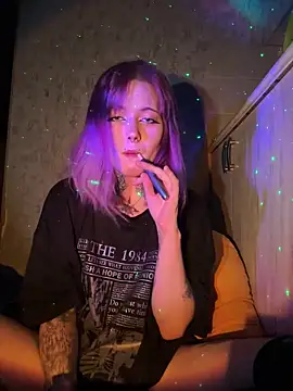 Snapshot of n1ghtcloud chatting on December 2, 2025, 8:59 pm n1ghtcloud online show from December 2, 2025, 8:59 pm