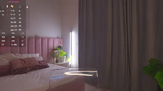 ShinyBarbie online show from March 10, 2026, 6:29 am