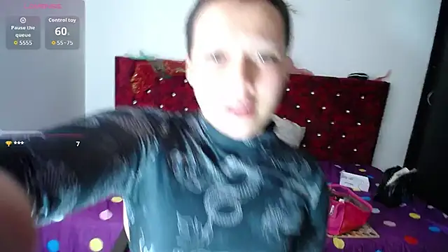 Cherry vald online show from December 20, 2025, 12:34 pm