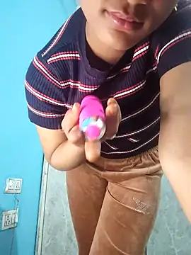 Snapshot of Nisha_cam12 chatting on November 17, 2025, 6:46 pm Nisha cam12 online show from November 17, 2025, 6:46 pm