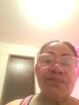 Vickysweeeettt online show from December 17, 2025, 2:45 pm