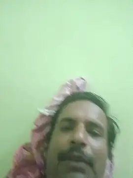 vardh033 online show from September 23, 2025, 5:27 pm