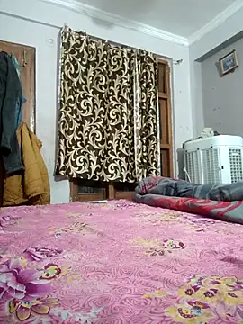 Snapshot of vardh033 chatting on February 4, 2026, 5:30 pm vardh033 online show from February 4, 2026, 5:30 pm