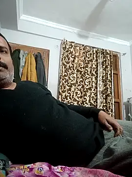 Snapshot of vardh033 chatting on February 8, 2026, 7:23 am vardh033 online show from February 8, 2026, 7:23 am