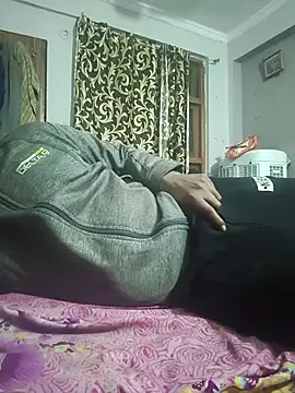 Snapshot of vardh033 chatting on February 22, 2026, 10:47 am vardh033 online show from February 22, 2026, 10:47 am