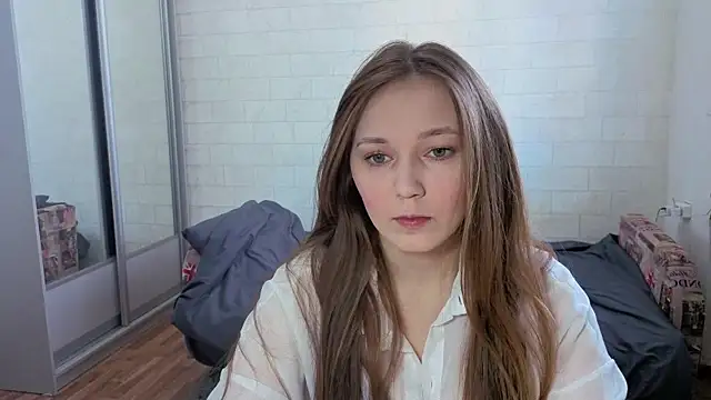 AlisaWyn online show from November 6, 2025, 3:40 am