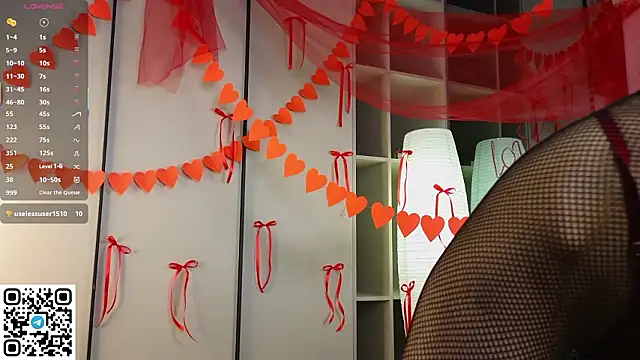 Quinavelle online show from February 14, 2026, 6:21 am