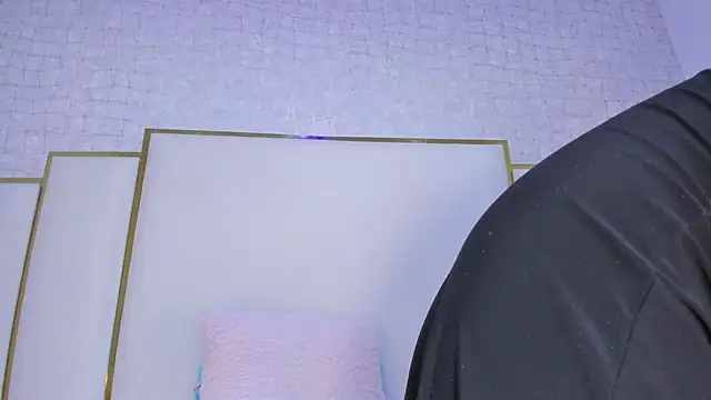 thalia888  online show from November 24, 2025, 7:02 pm