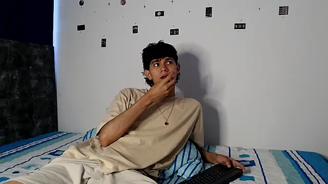 alexmark  online show from March 27, 2026, 1:55 pm