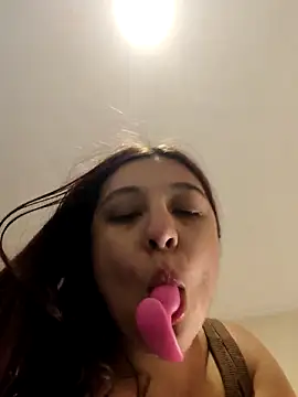 caronicole77 online show from March 8, 2026, 2:37 am