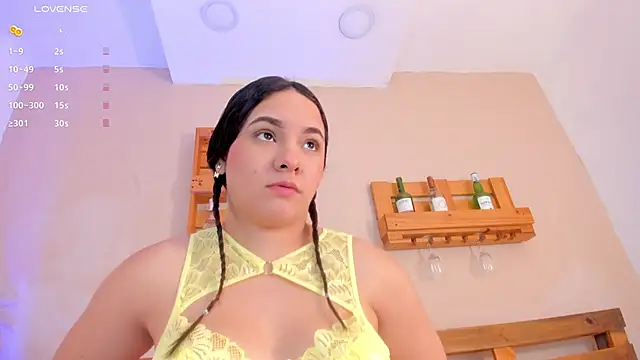  miss mia online show from November 1, 2025, 11:45 am